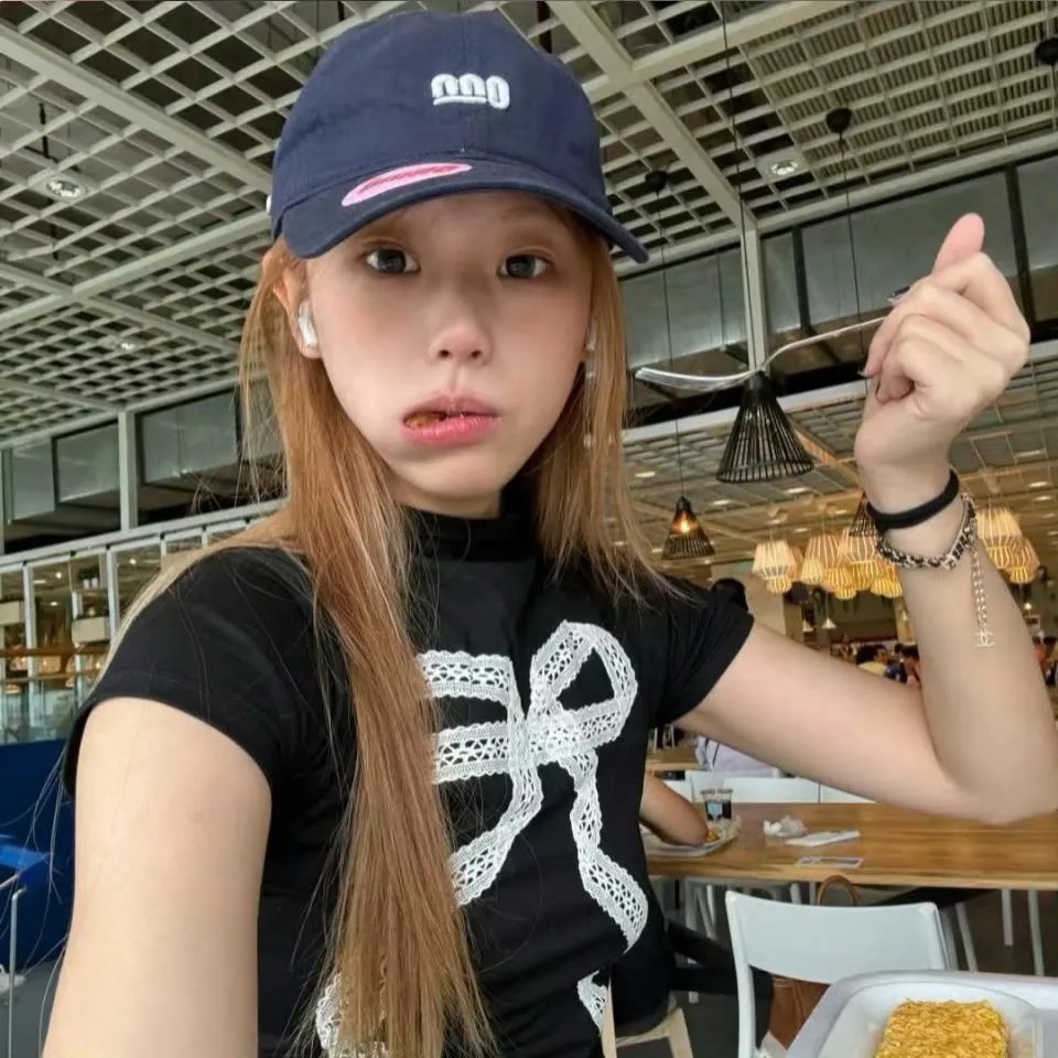 娇娃闹军营